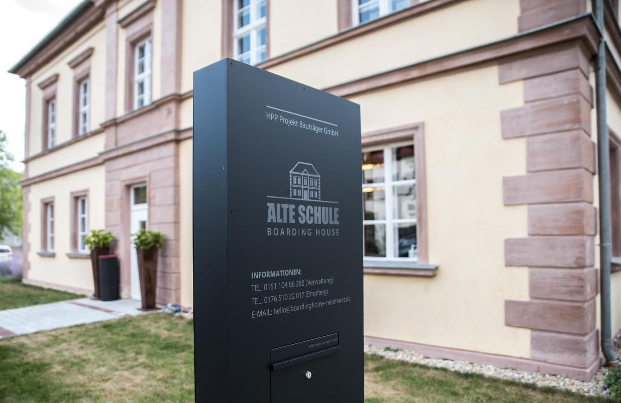 Boardinghouse Neumarkt Alte Schule Neumarkt in der Oberpfalz Exterior foto